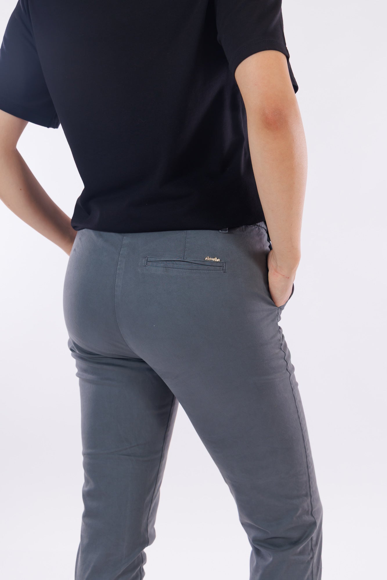 Pantalone chinos elastico laterale