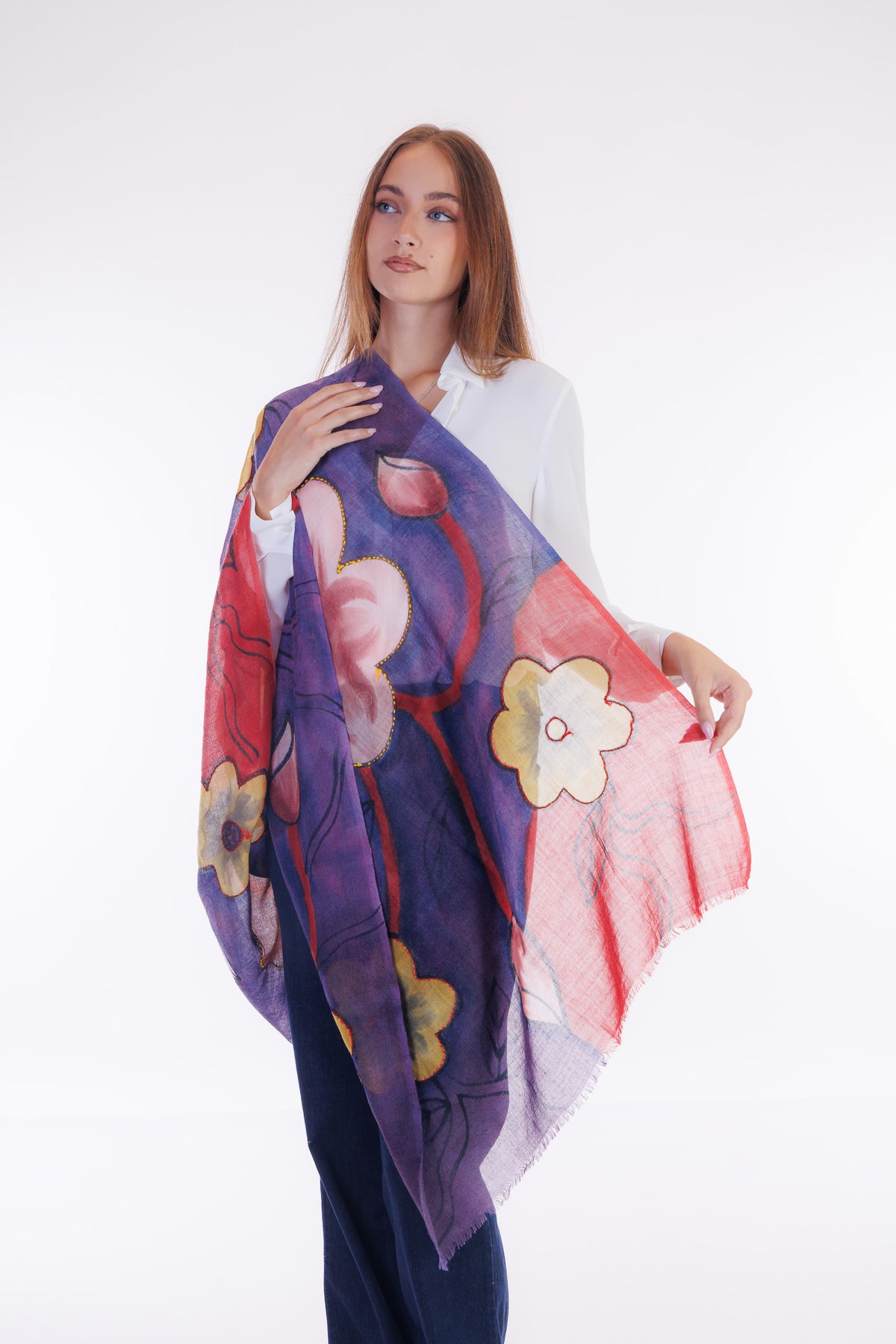 Foulard lana ricamato a mano
