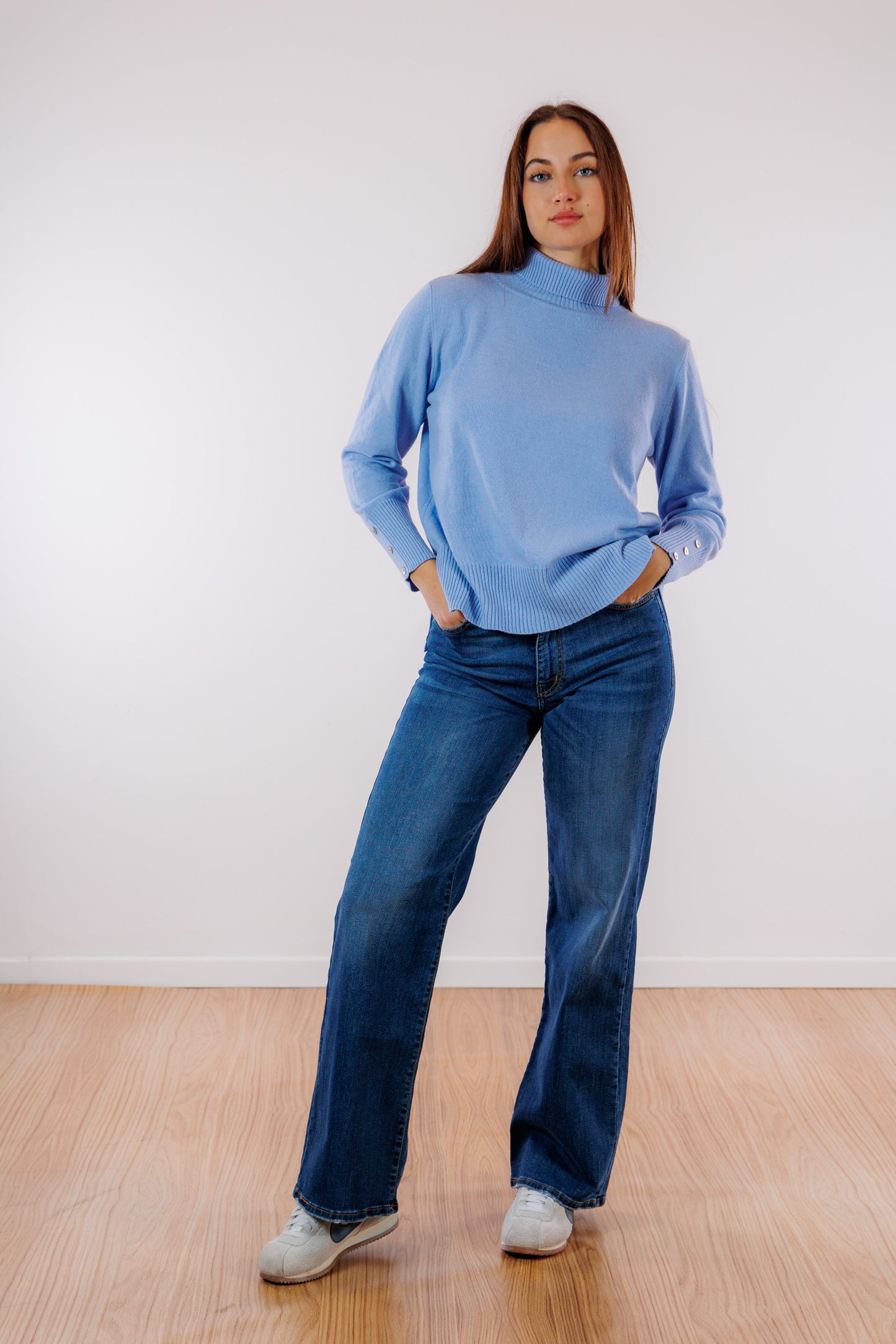 Maglia spacchetti e bottoni