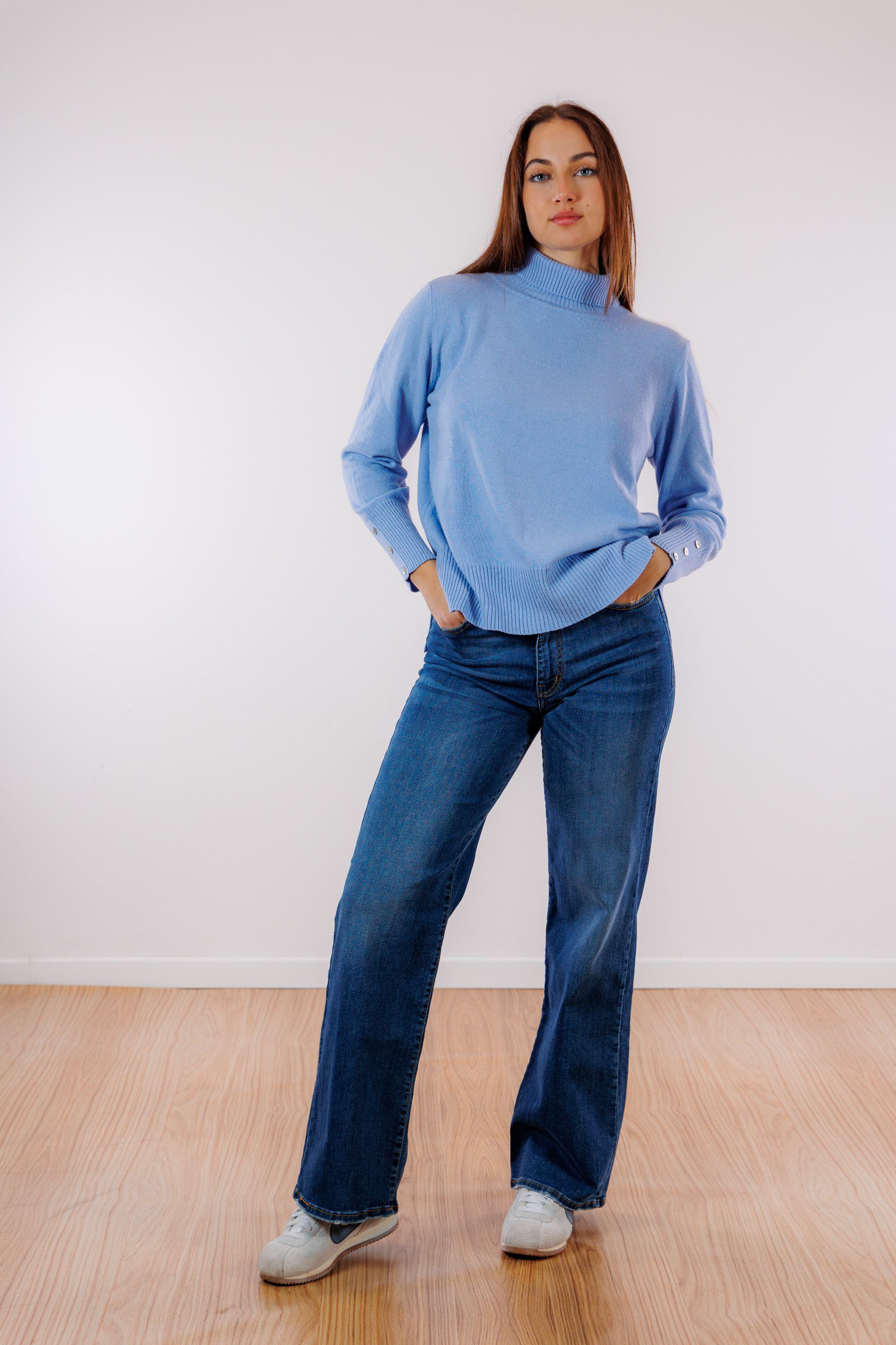 Maglia spacchetti e bottoni