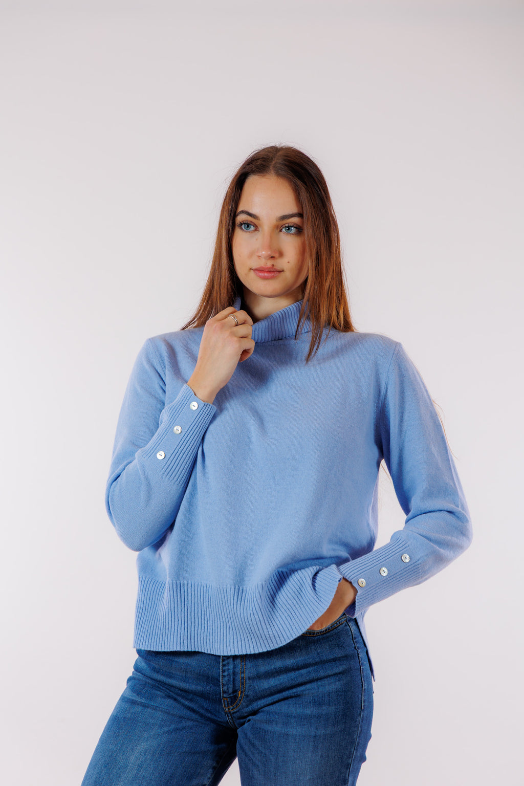 Maglia spacchetti e bottoni