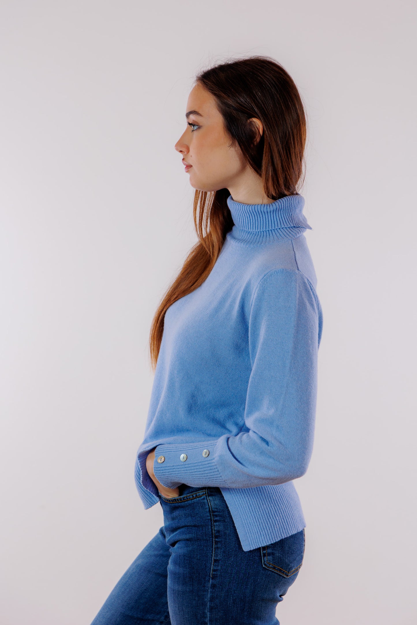 Maglia spacchetti e bottoni