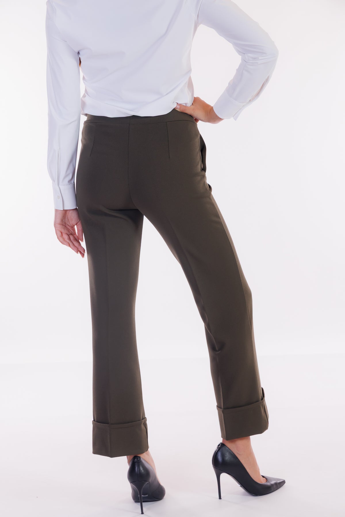 Pantalone largo risvolto crepe