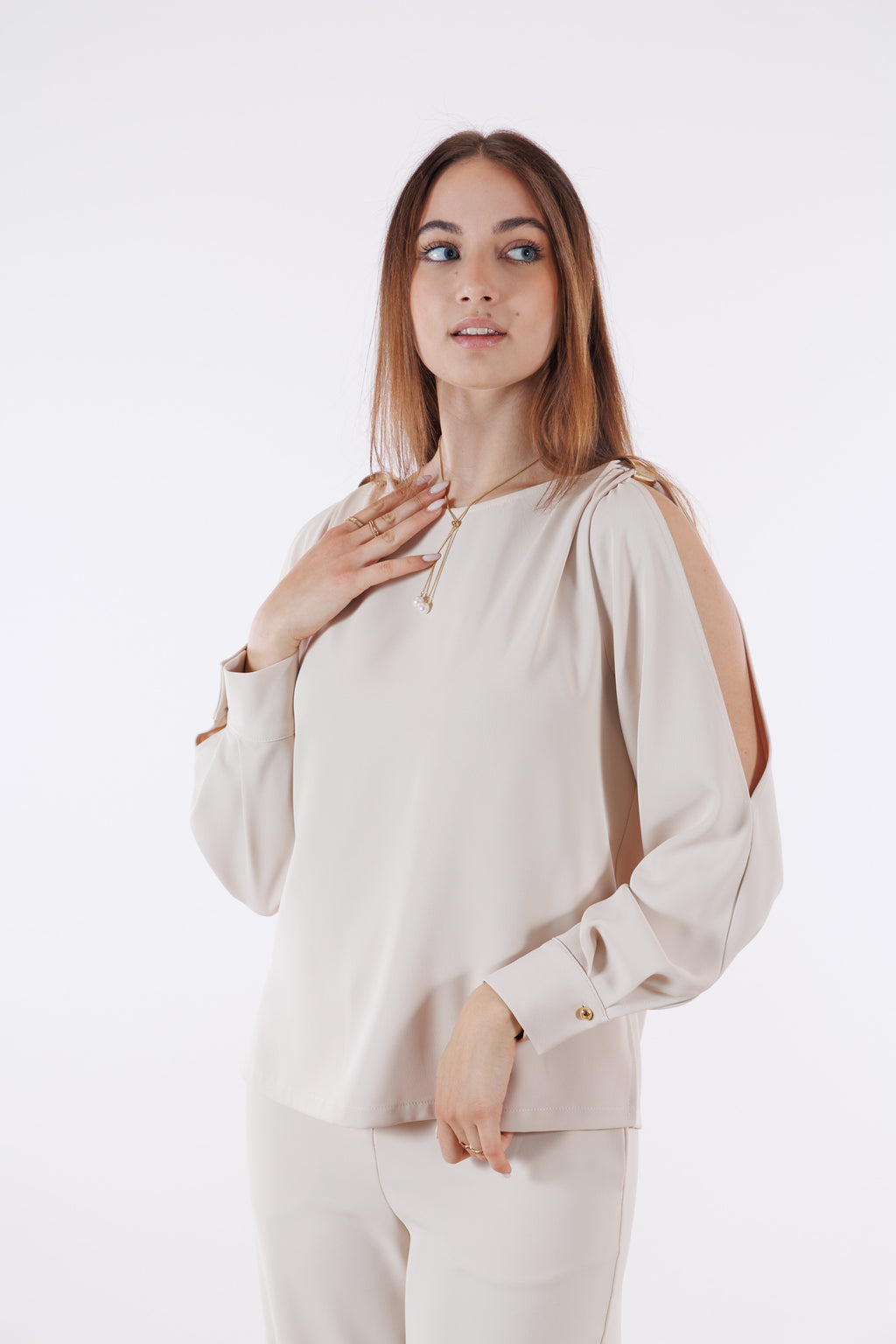 Blusa fluida anelli dorati