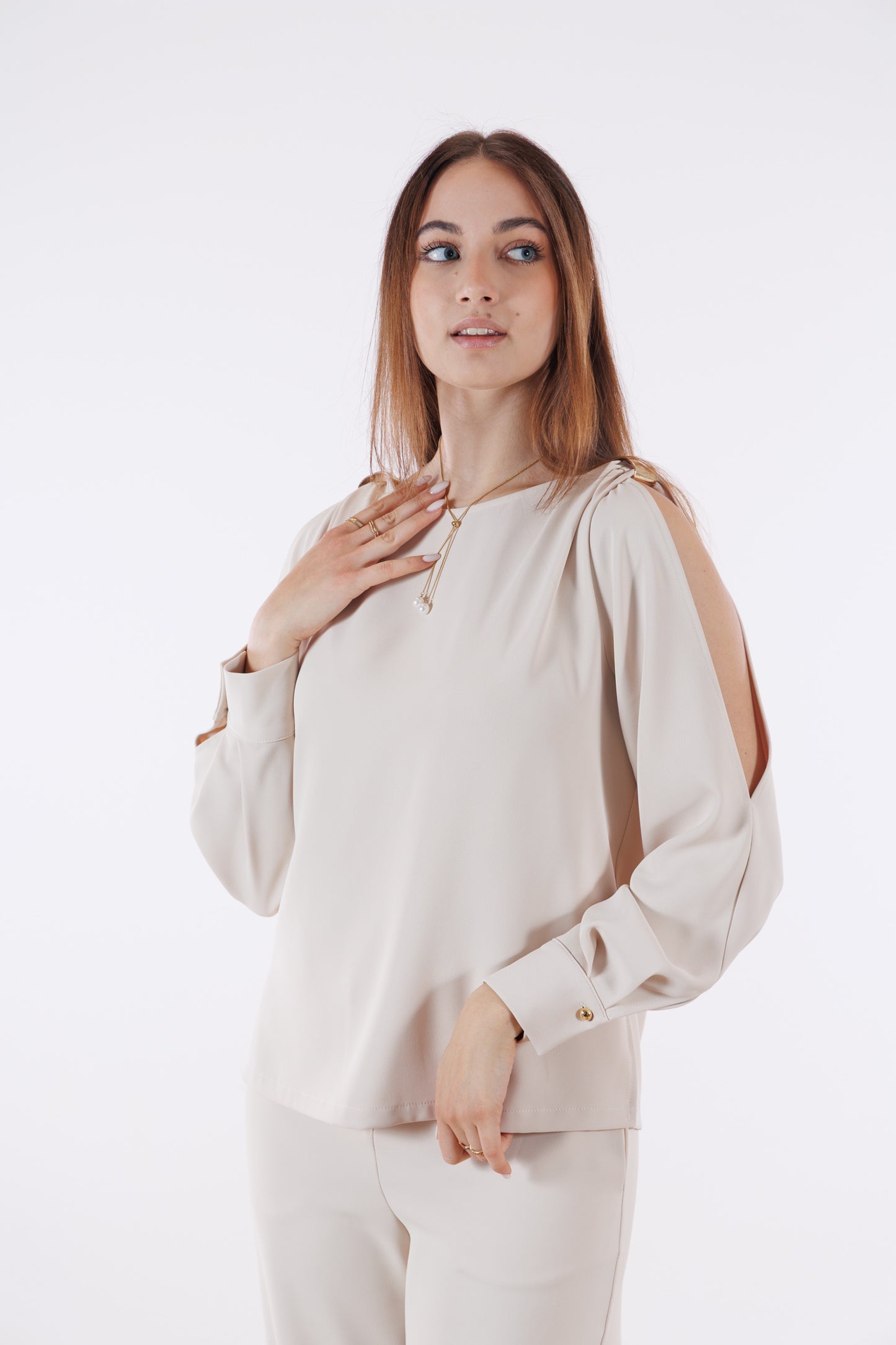 Blusa fluida anelli dorati