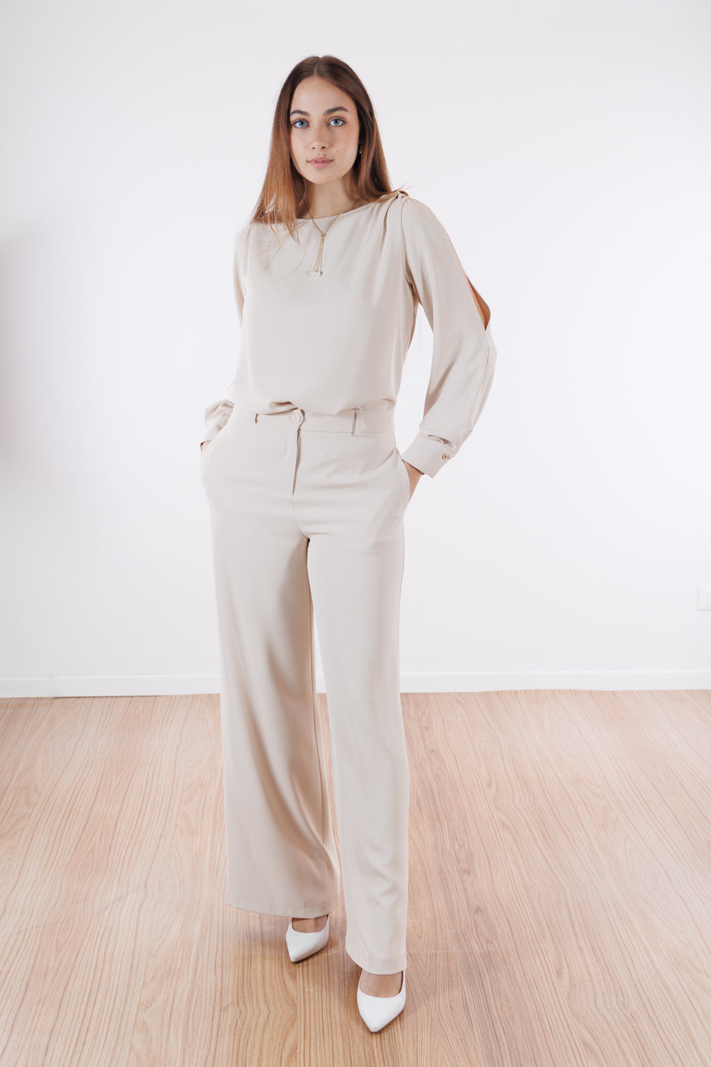 Blusa fluida anelli dorati