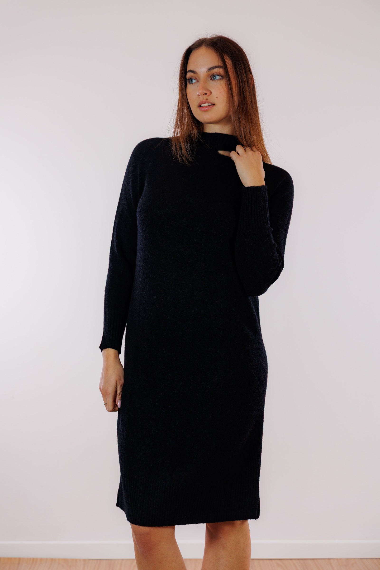 Abito maglia goccia spalla