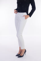 Pantalone chinos elastico lato