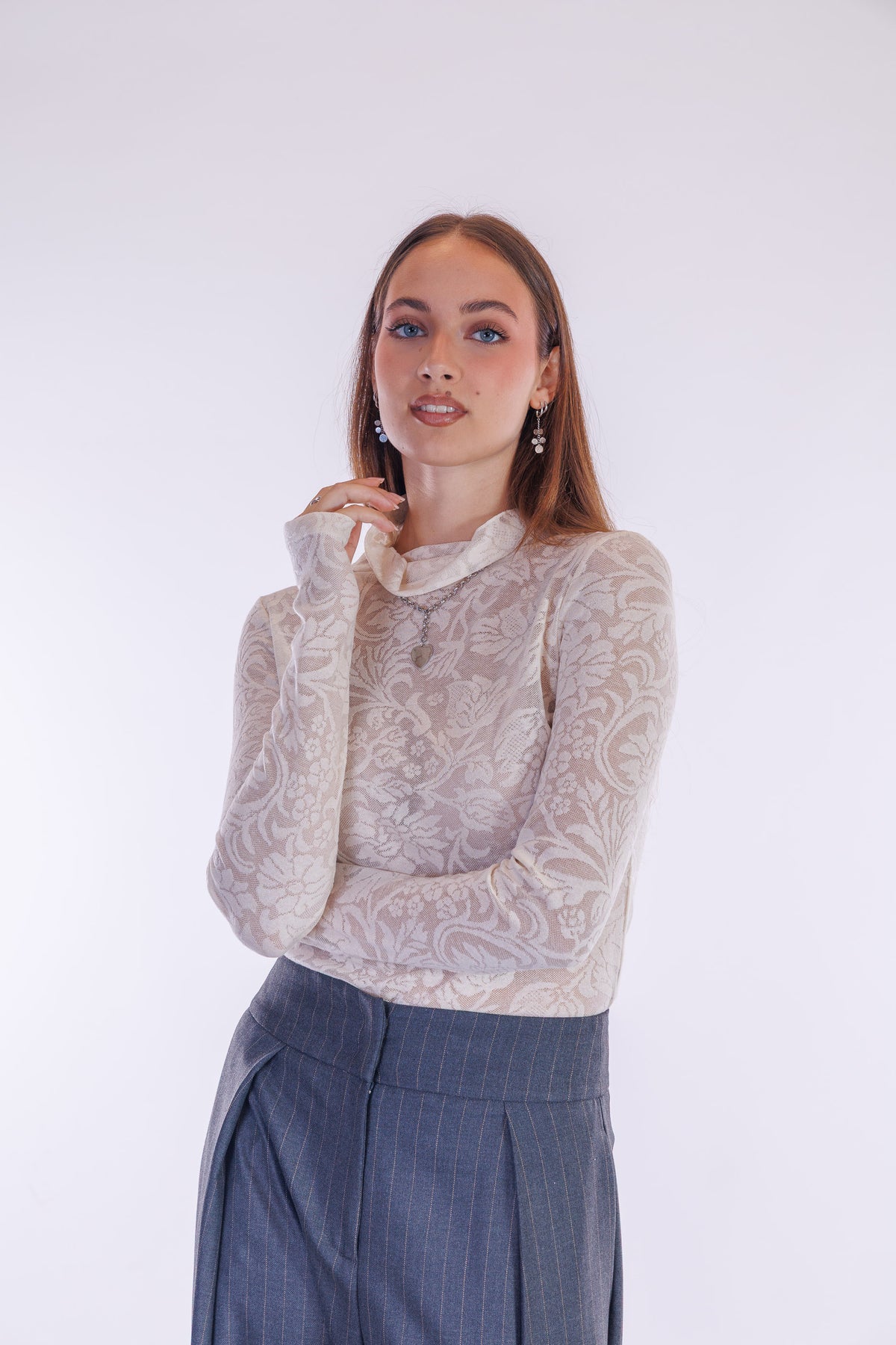 Maglia pizzo collo cratere