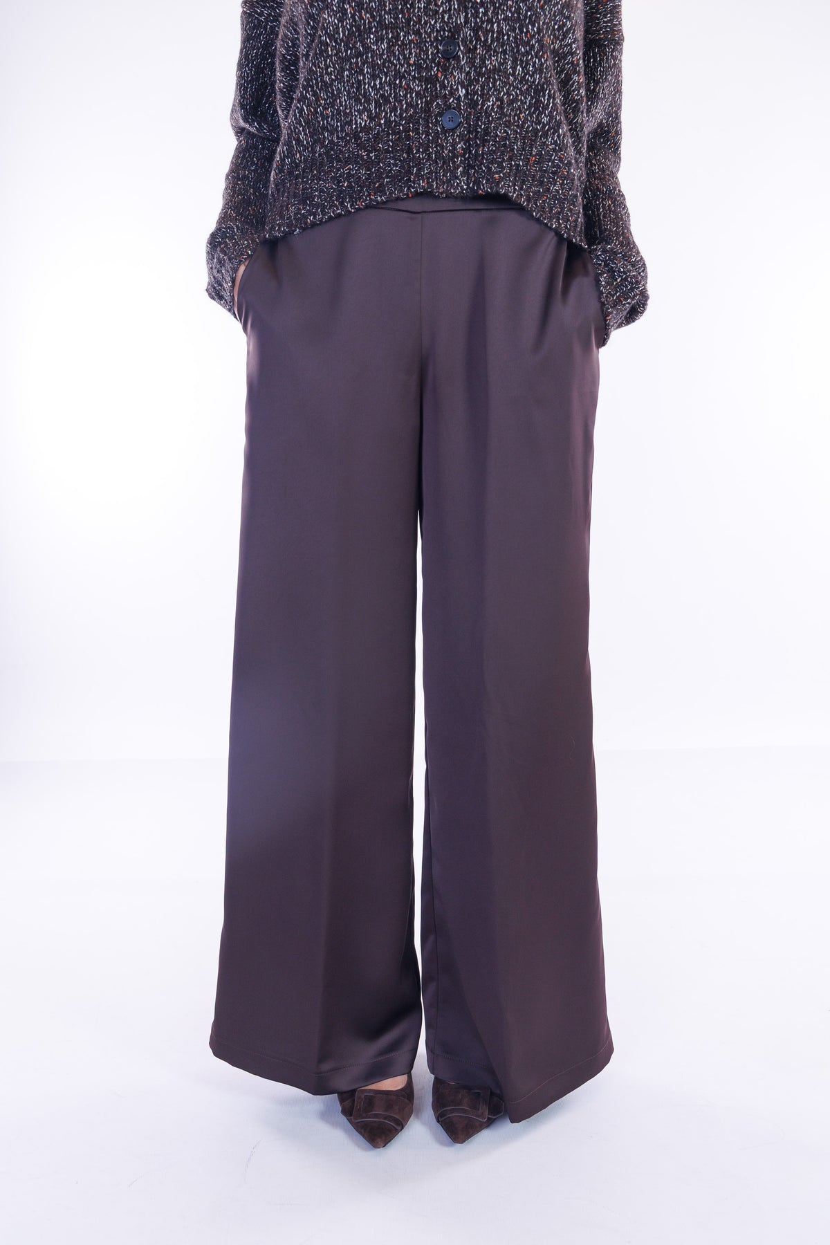 Pantalone largo raso