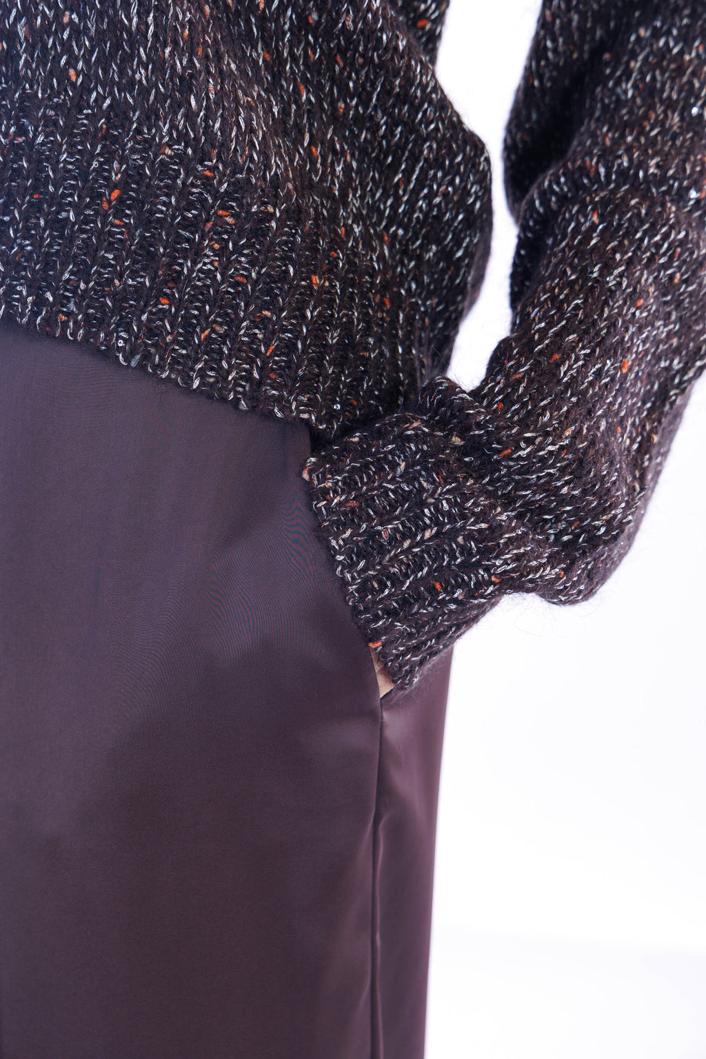 Pantalone largo raso