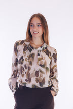 Blusa fantasia collo ad anello