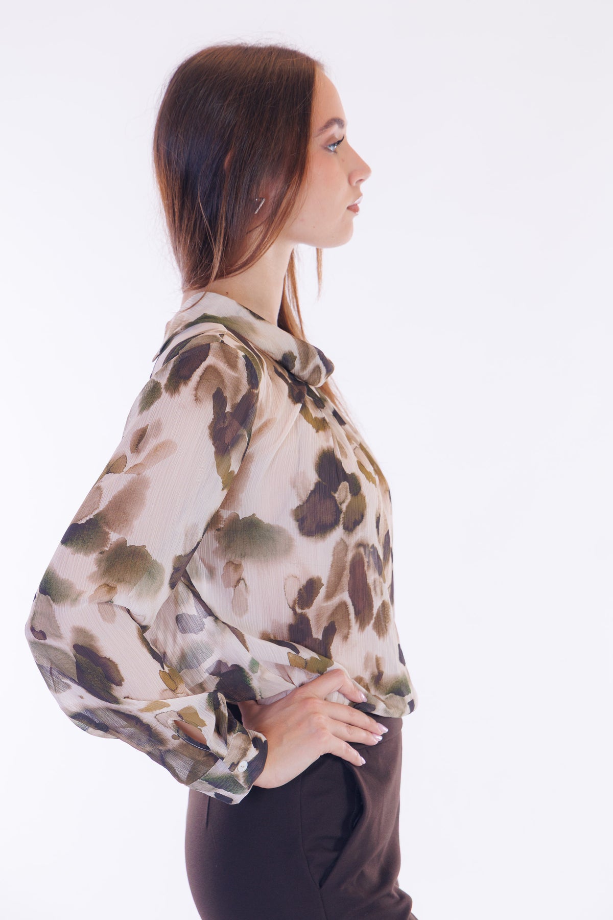 Blusa fantasia collo ad anello