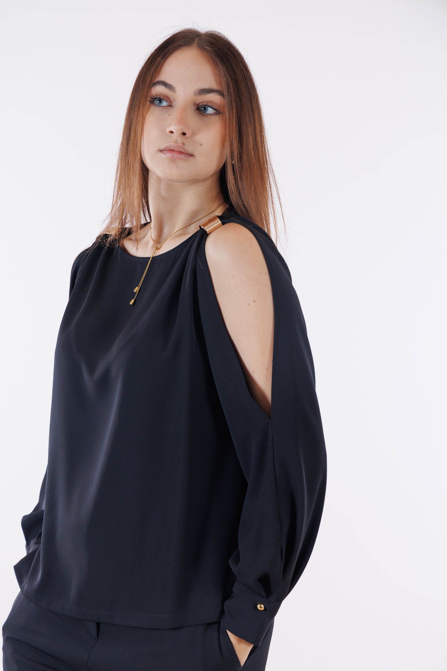 Blusa fluida anelli dorati