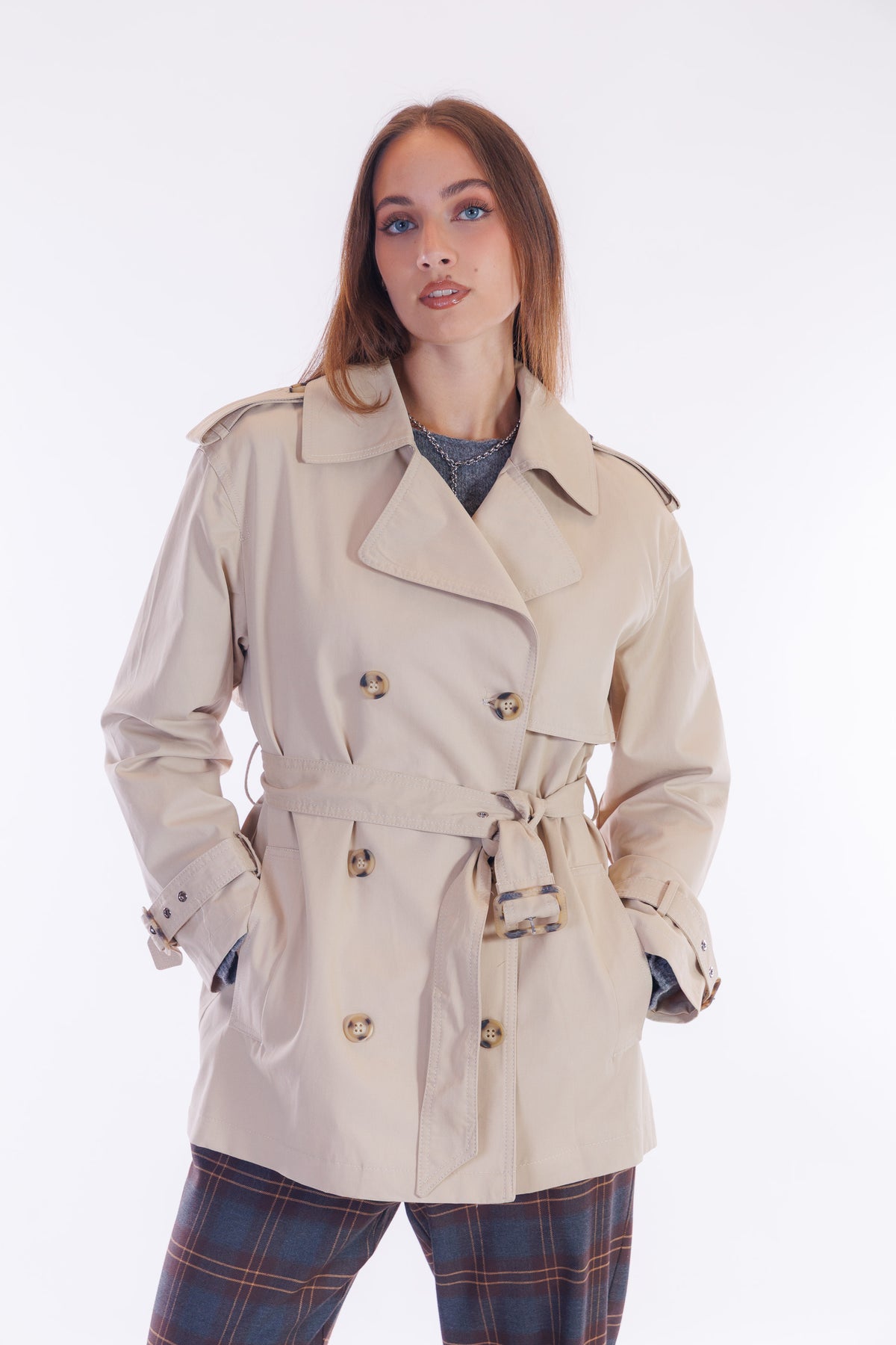 Trench corto