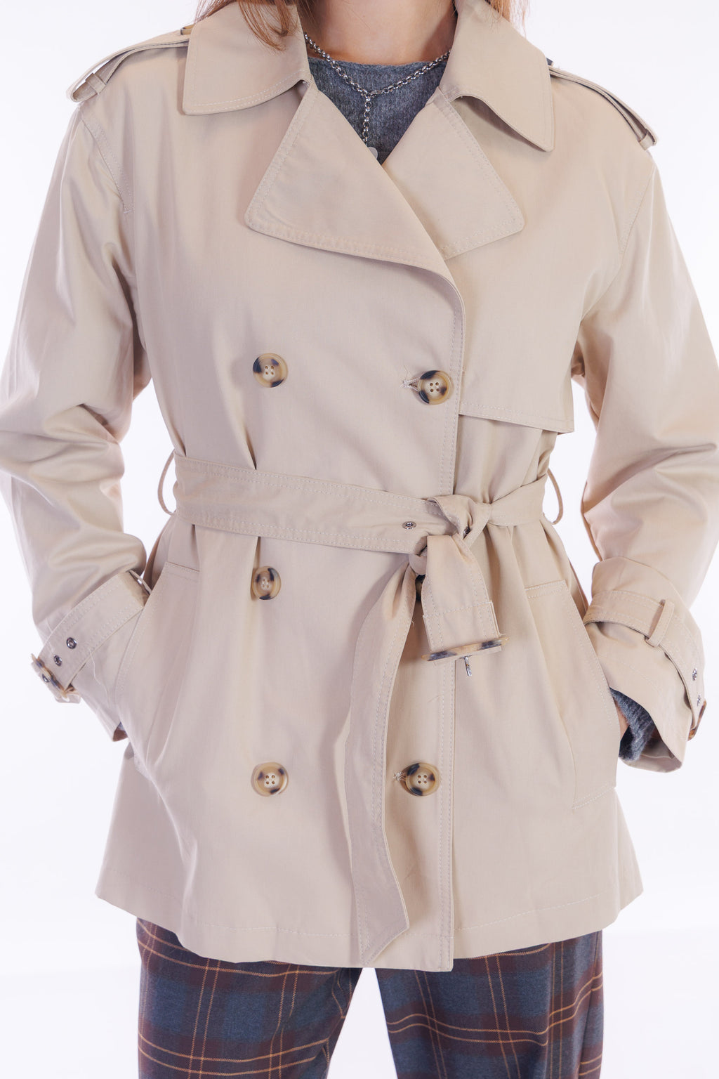 Trench corto