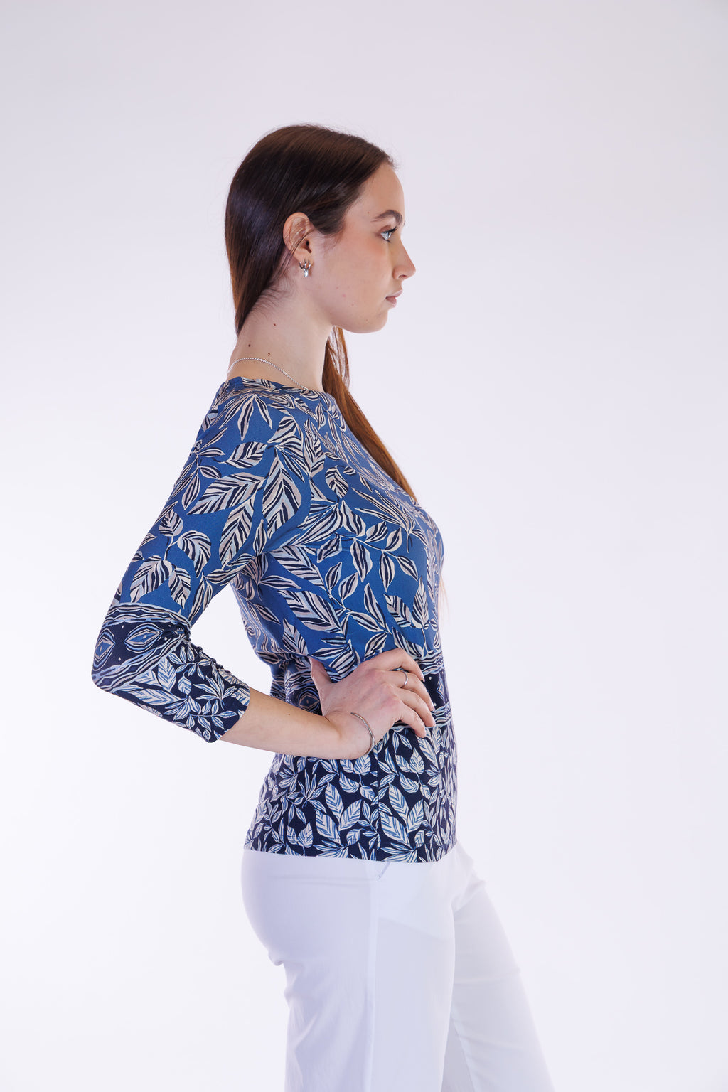 Maglia fantasia foglie