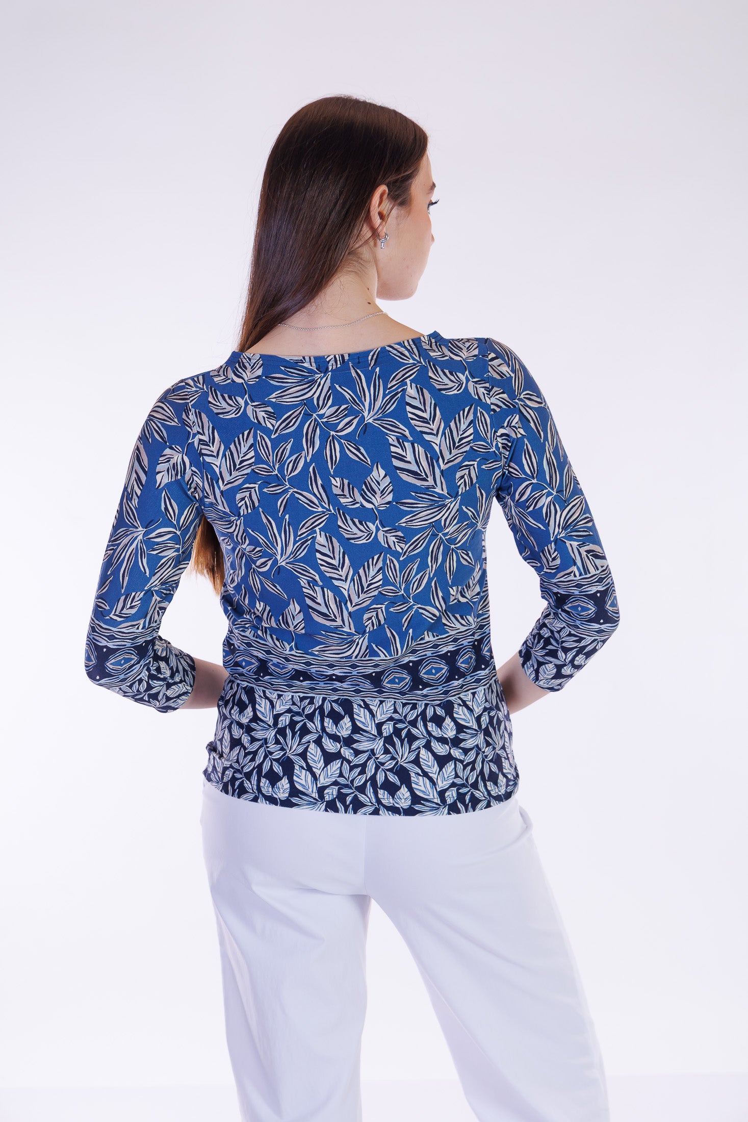 Maglia fantasia foglie