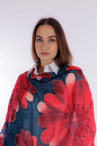 Sciarpa ricamata e dipinta a mano