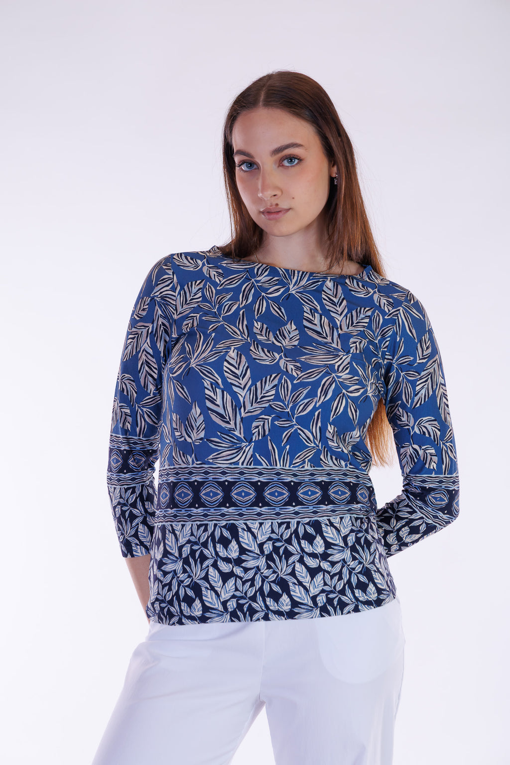 Maglia fantasia foglie