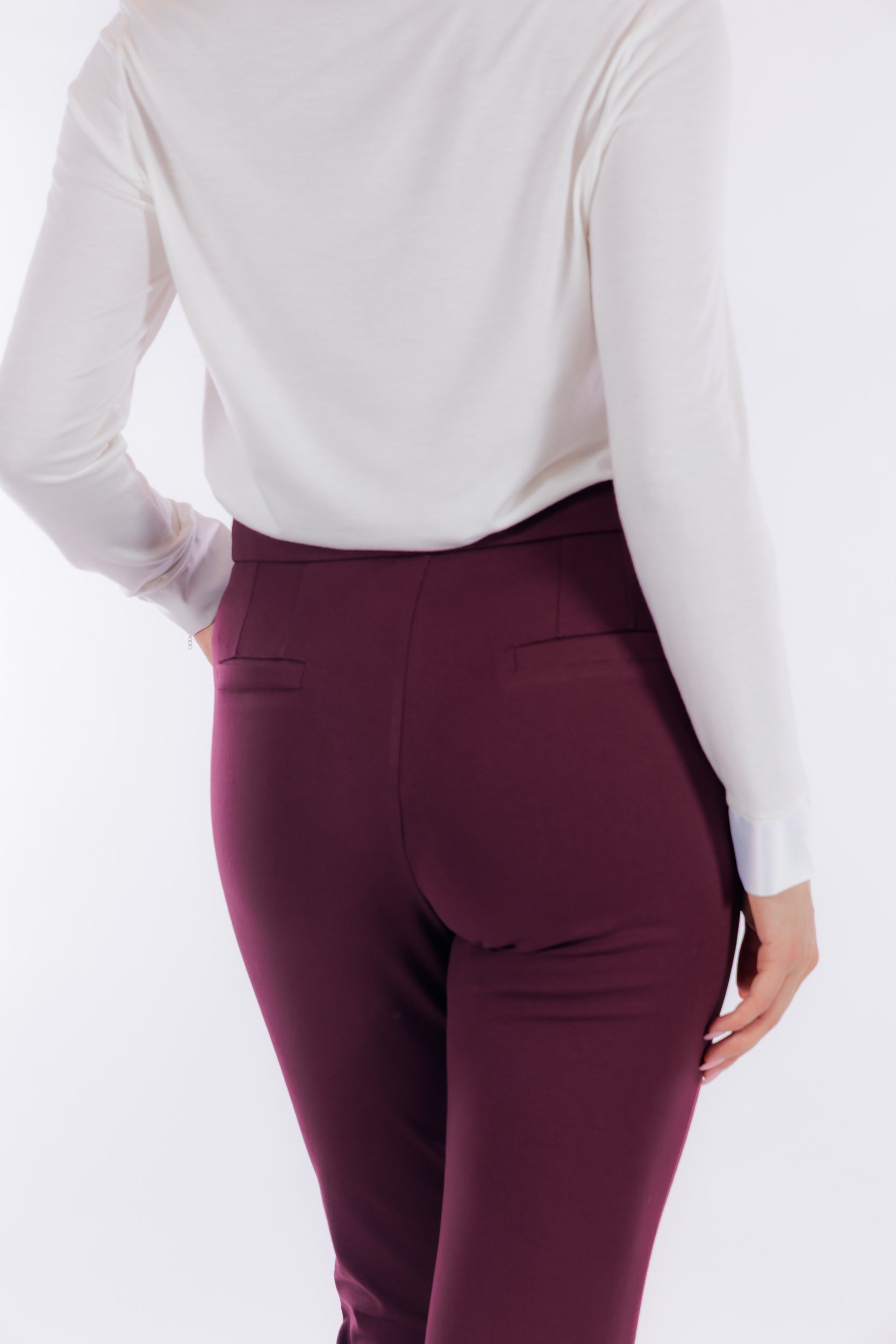 Pantalone stretto punto milano