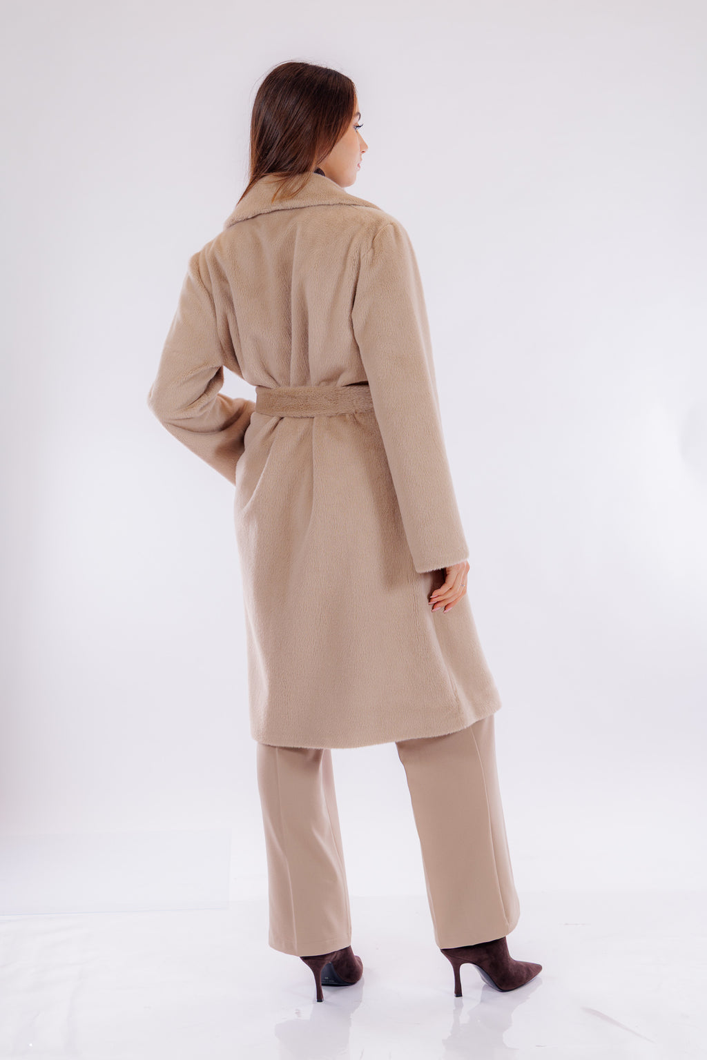 Cappotto eco pelliccia lunga