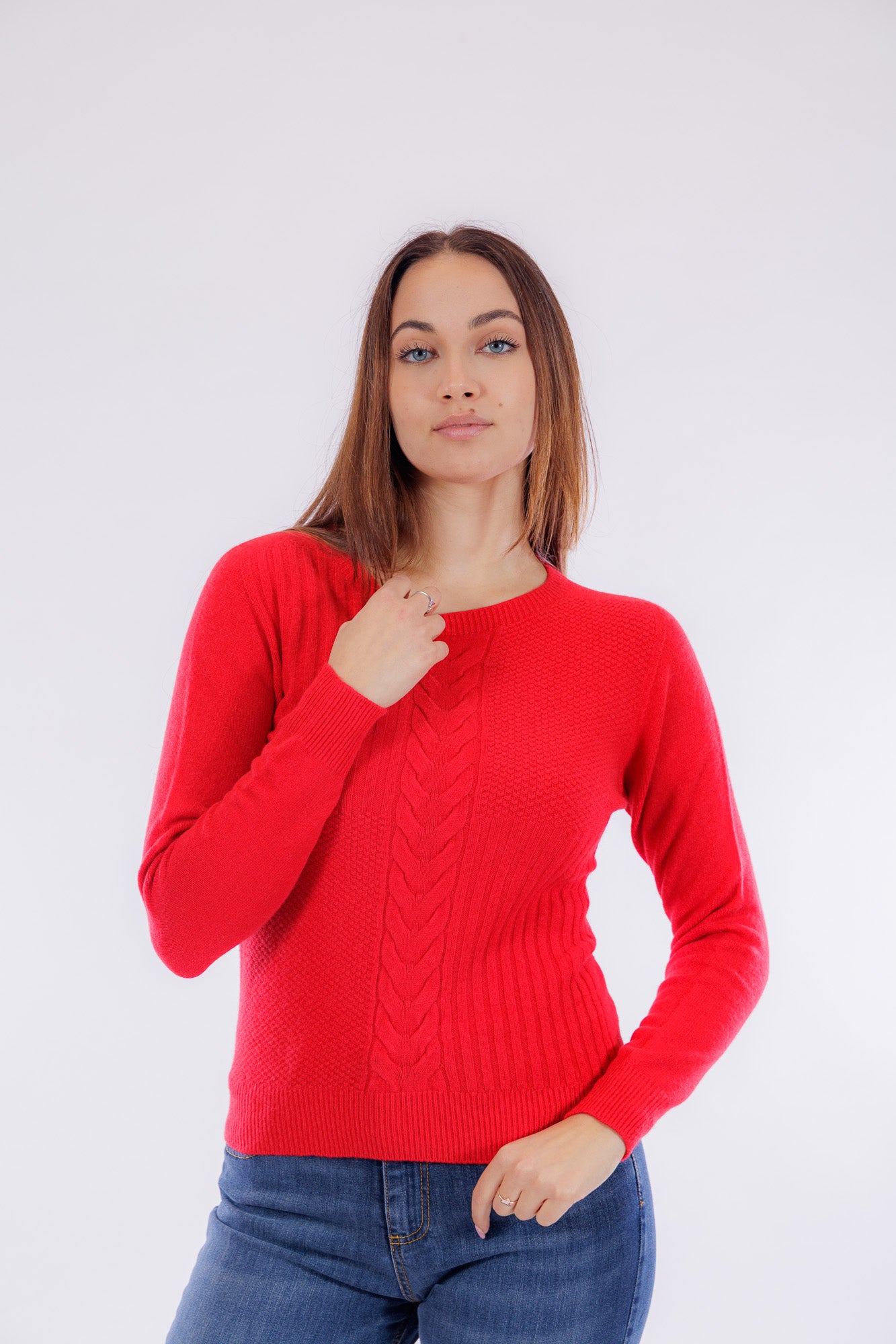 Maglia treccia asimmetrica