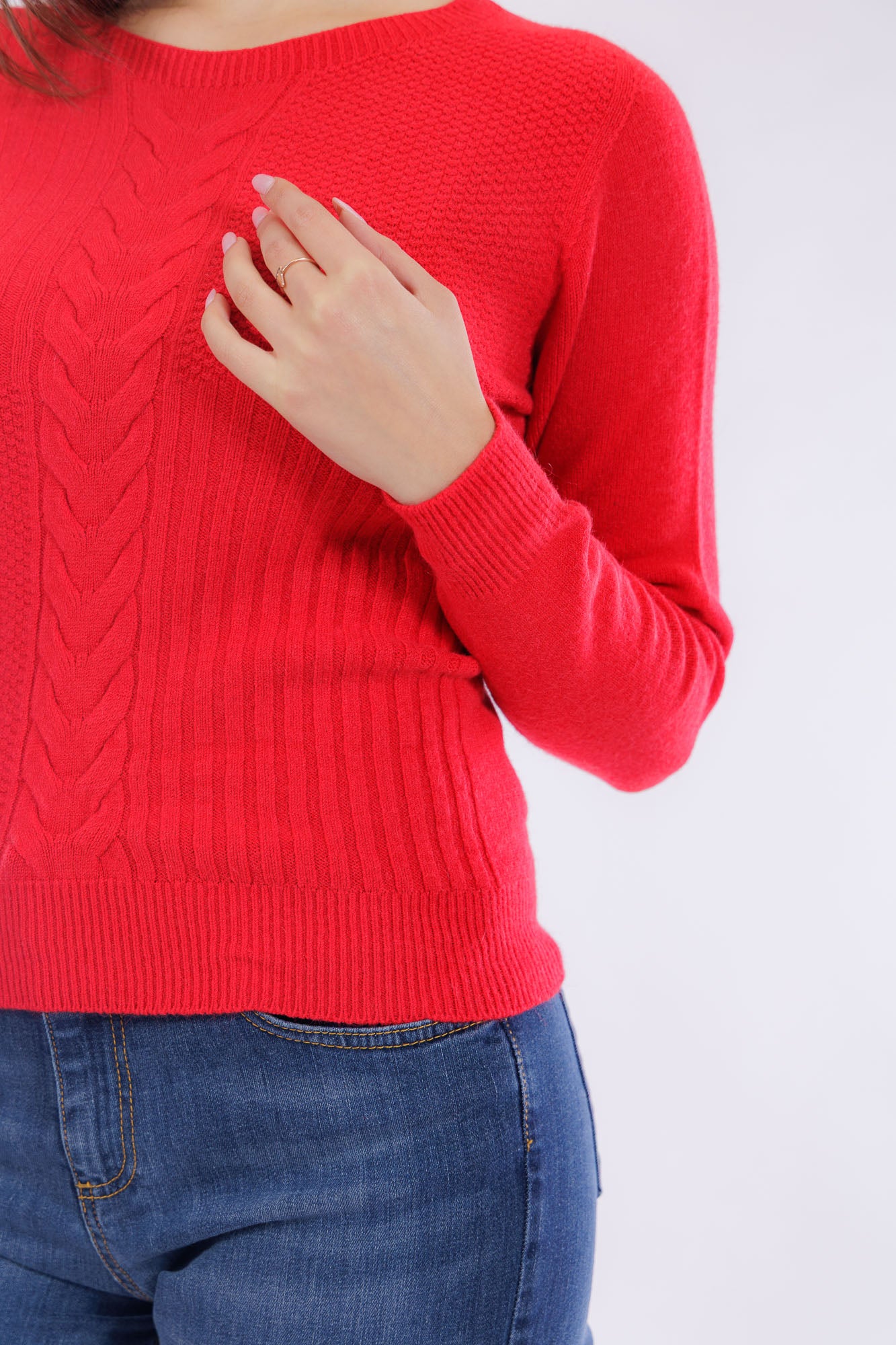 Maglia treccia asimmetrica