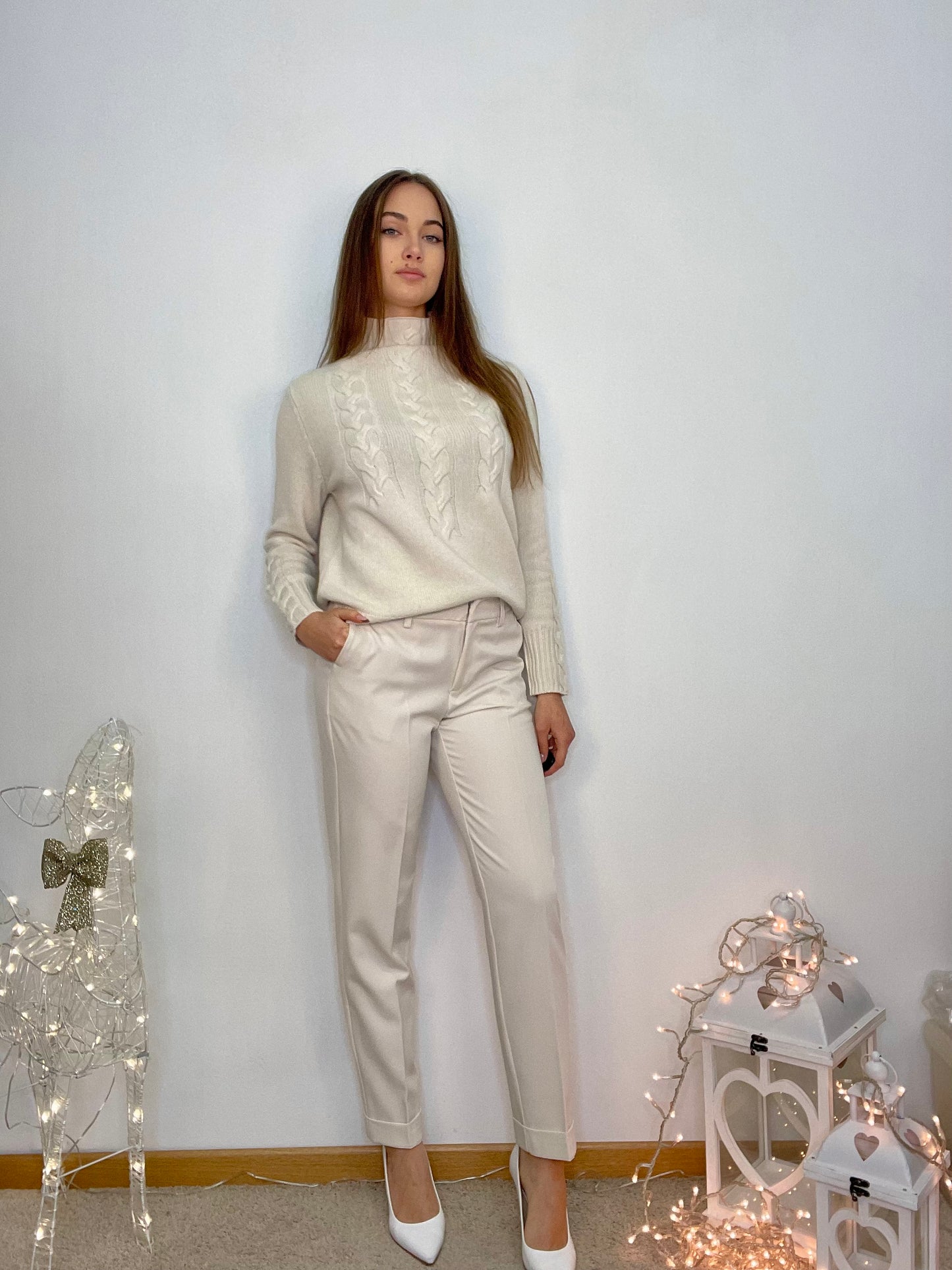 Pantalone cigarette con risvolto