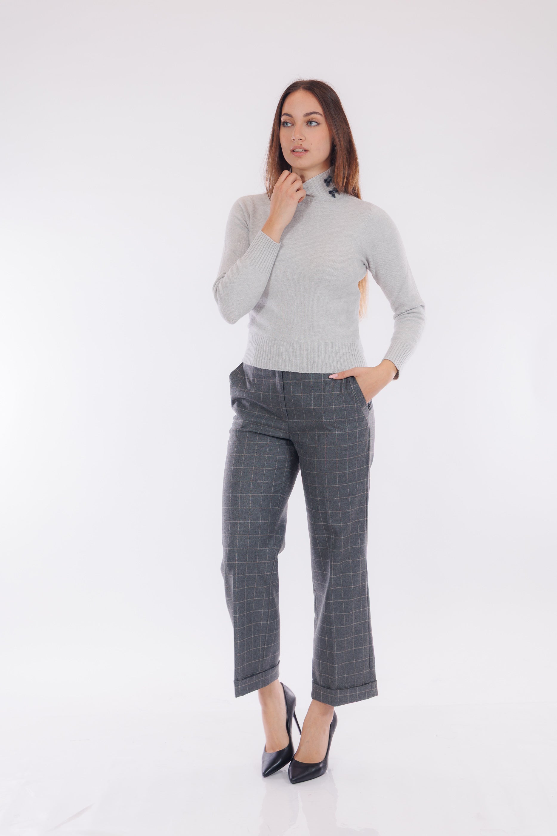 Maglia fiocchi collo