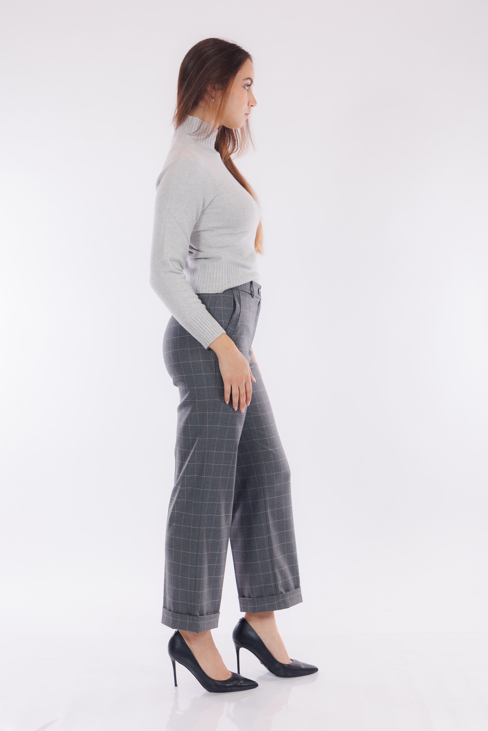 Pantalone ampio finestrato