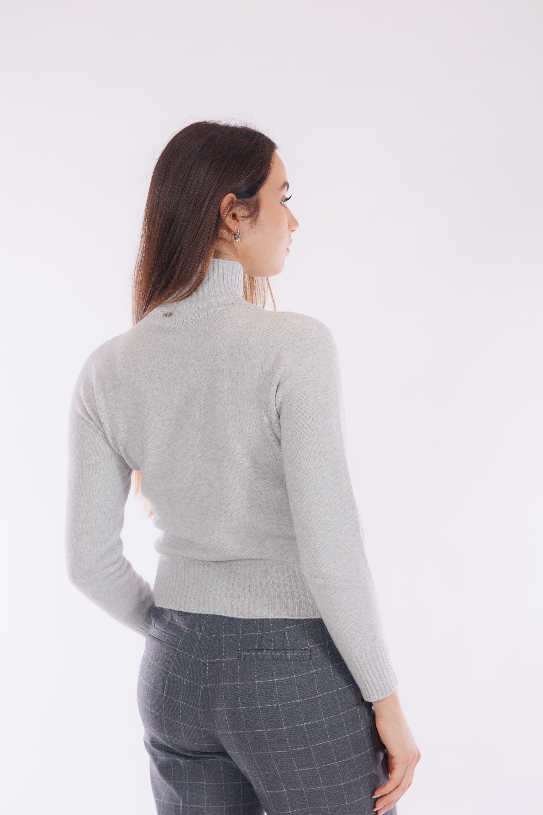 Maglia fiocchi collo