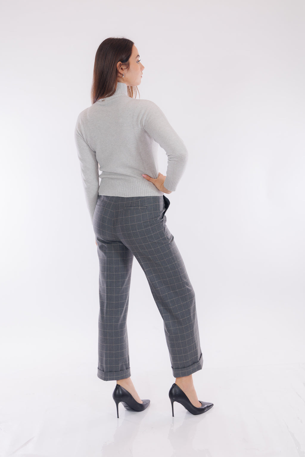 Pantalone ampio finestrato