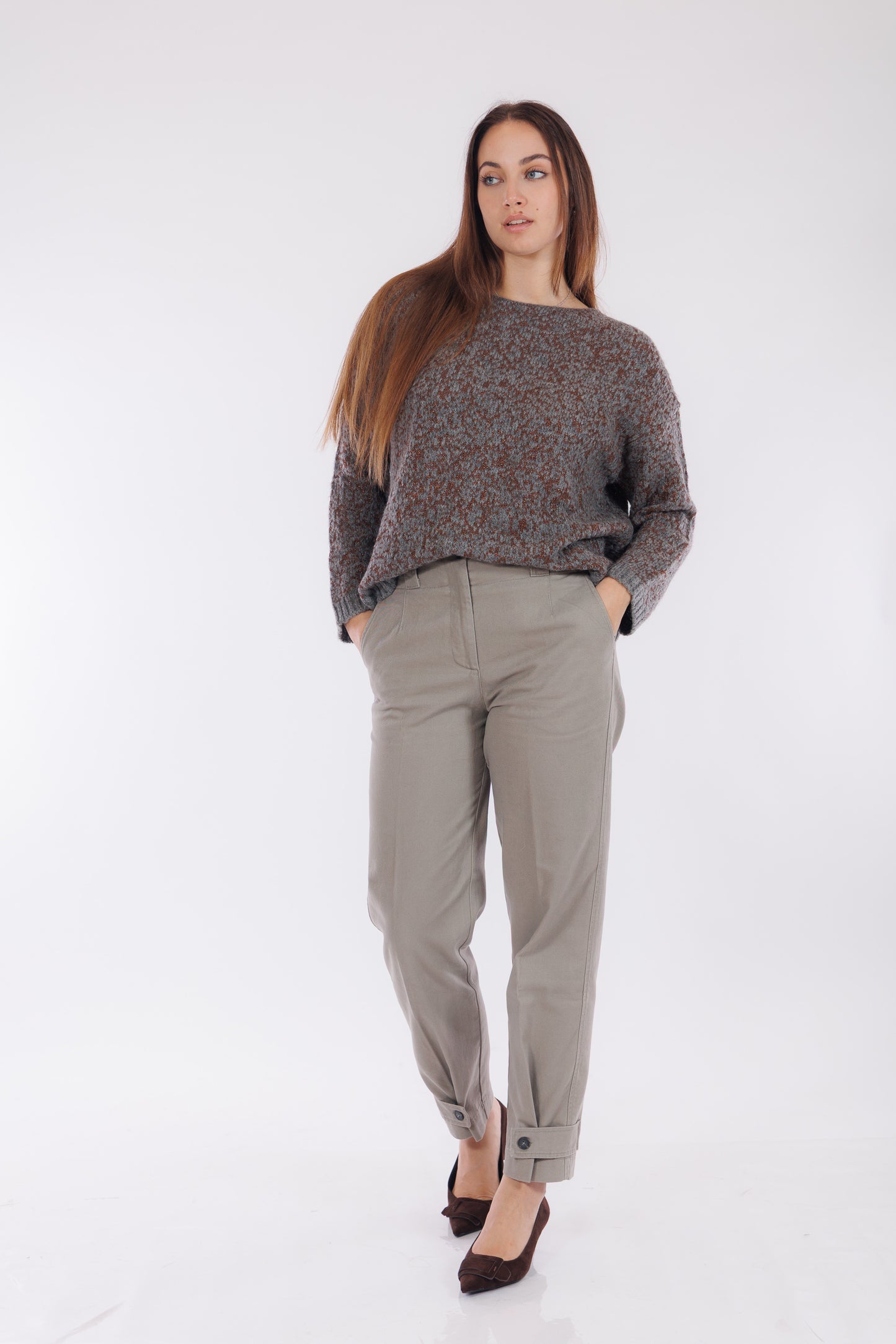 Pantalone gabardina con bottone