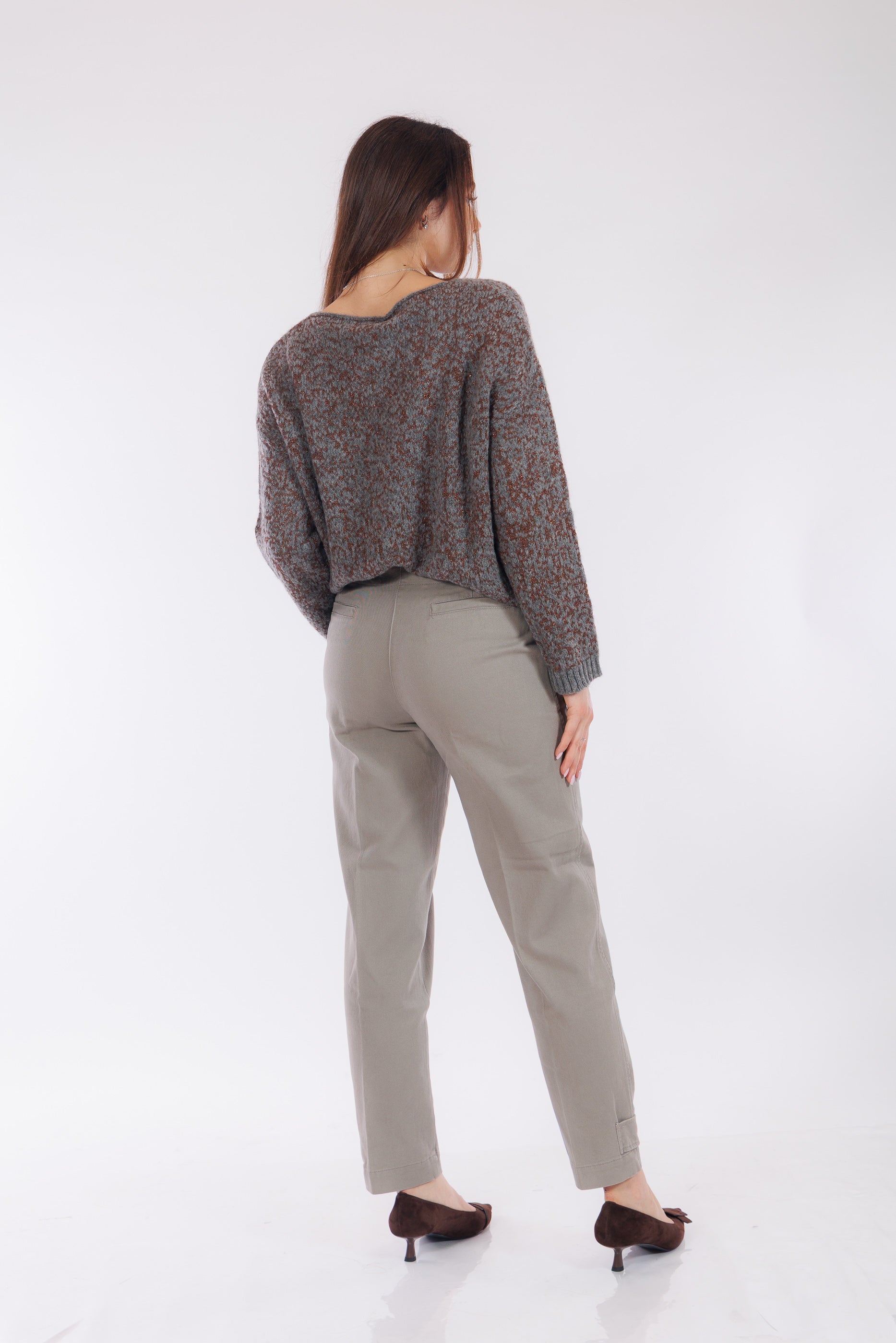 Pantalone gabardina con bottone