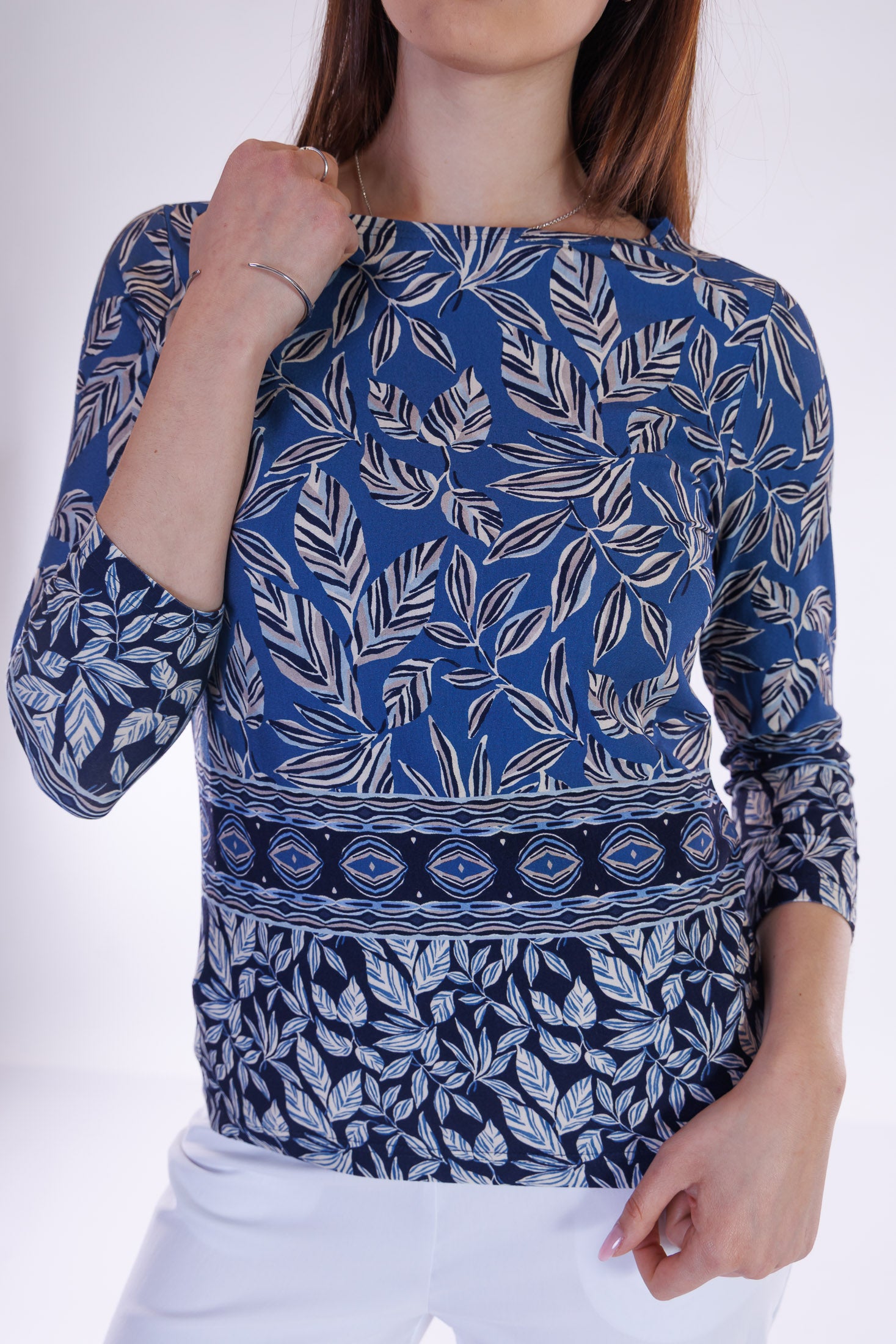 Maglia fantasia foglie