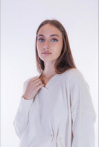 Maglia scollo V spilla