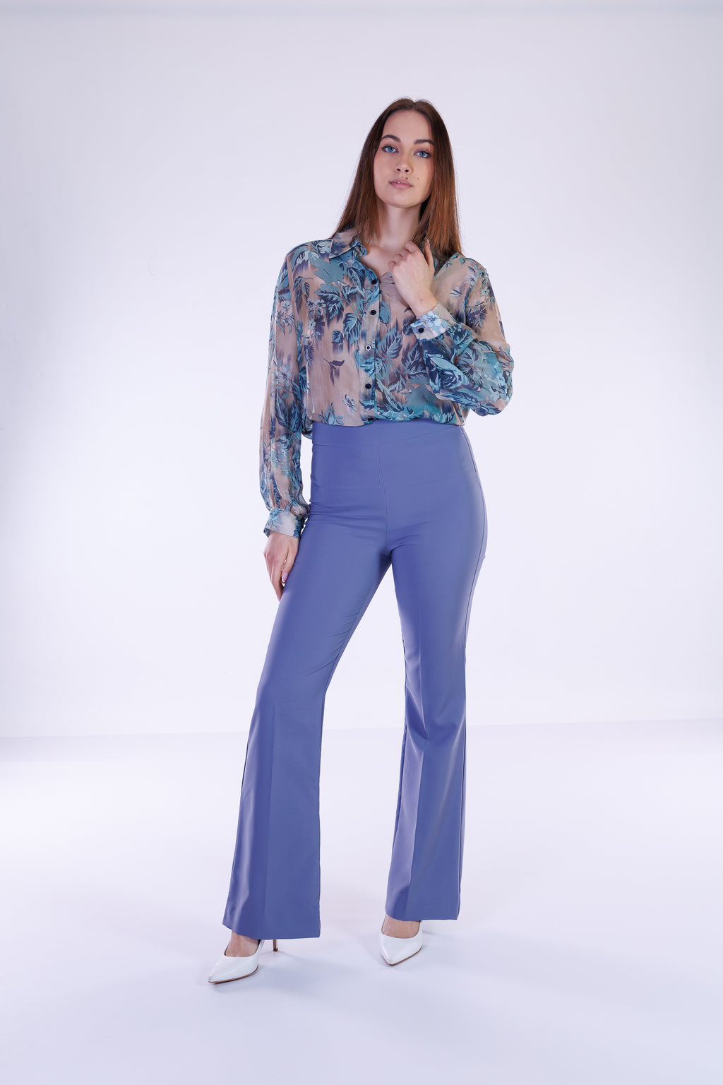 Tailleur pantalone a zampa
