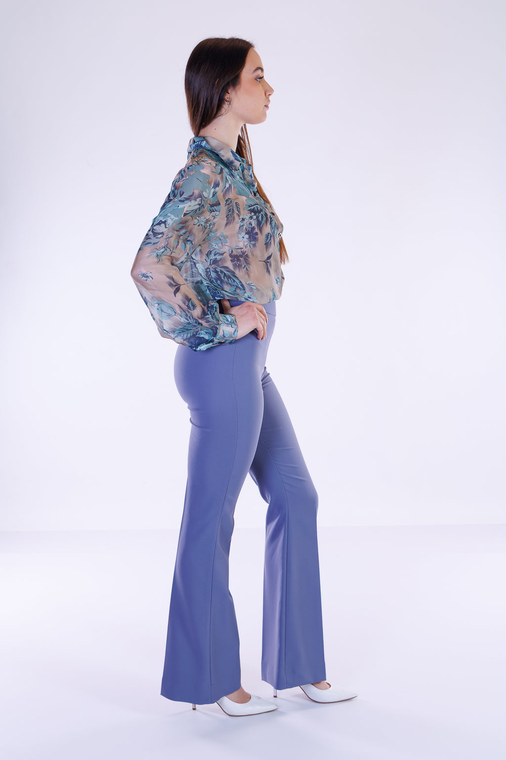 Tailleur pantalone a zampa