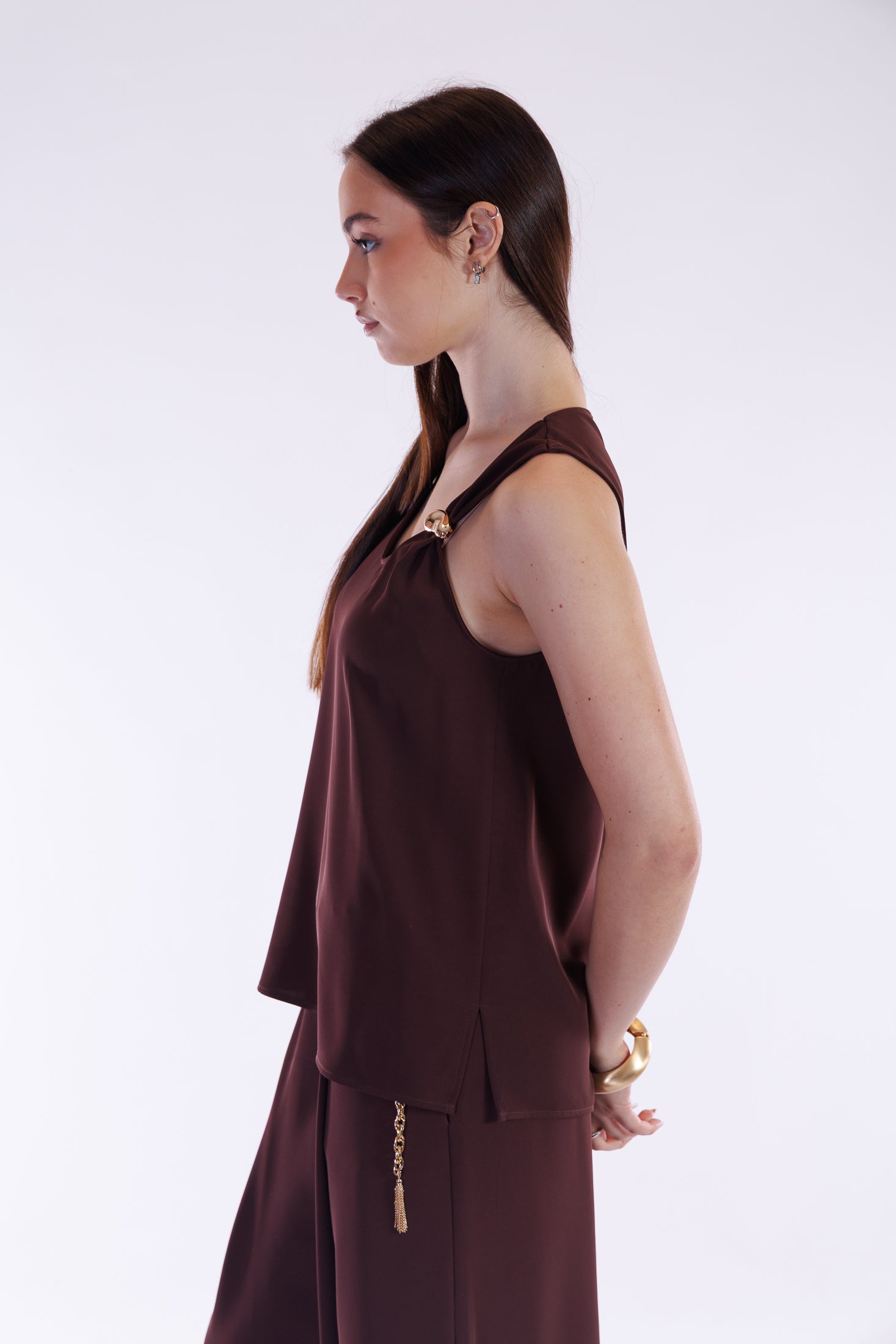 Canotta fluida fermaglio oro