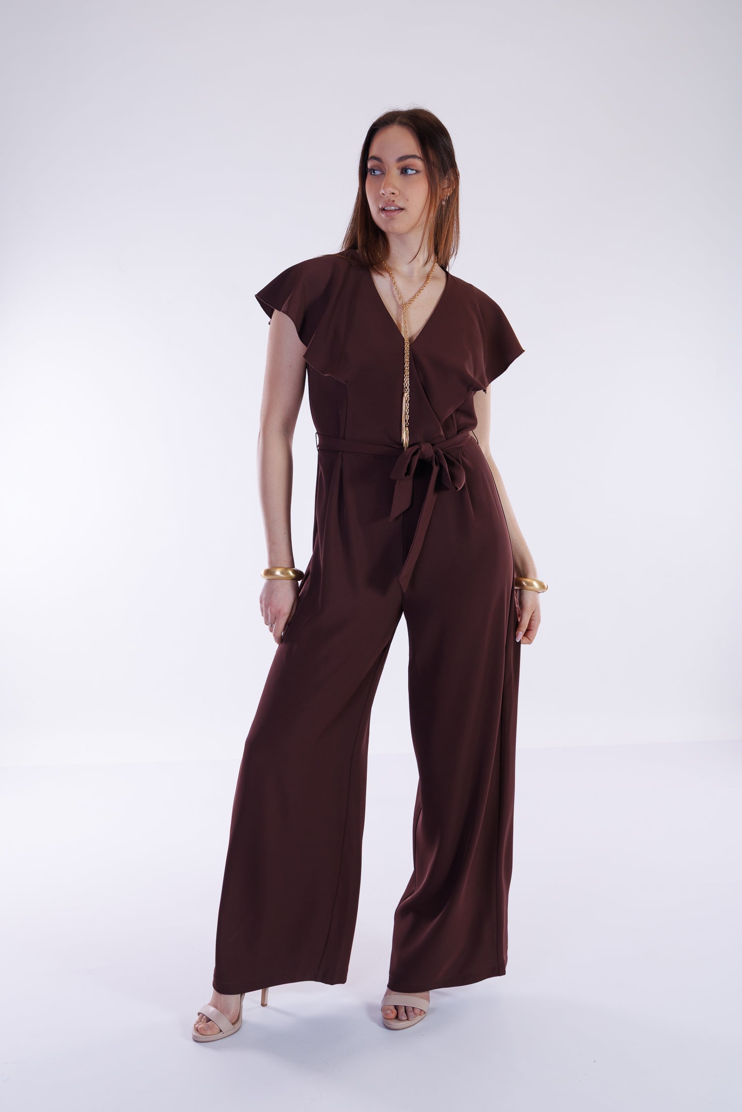 Tuta fluida collana dorata