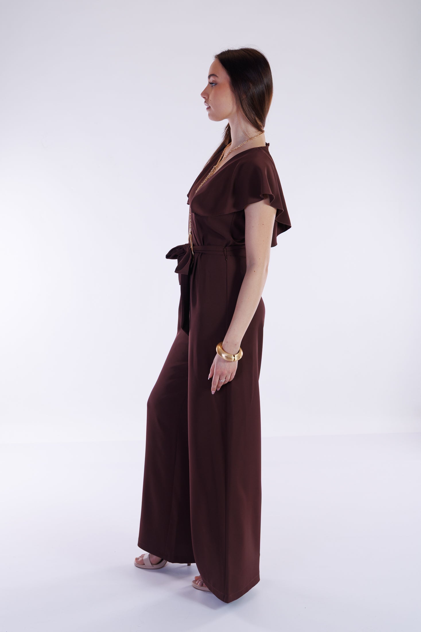 Tuta fluida collana dorata