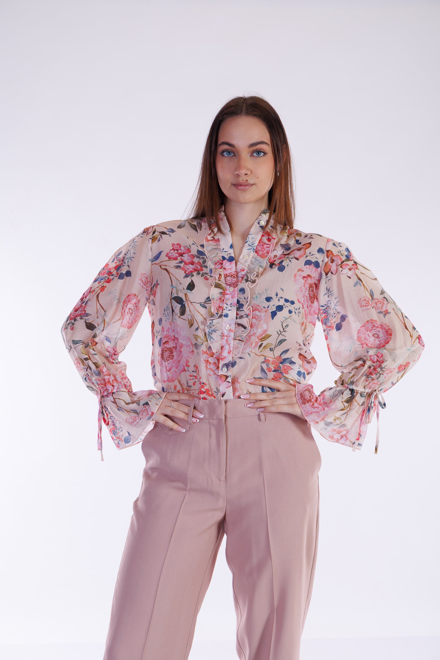 Camicia floreale con rouches