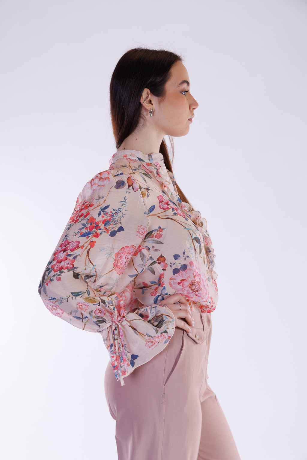 Camicia floreale con rouches