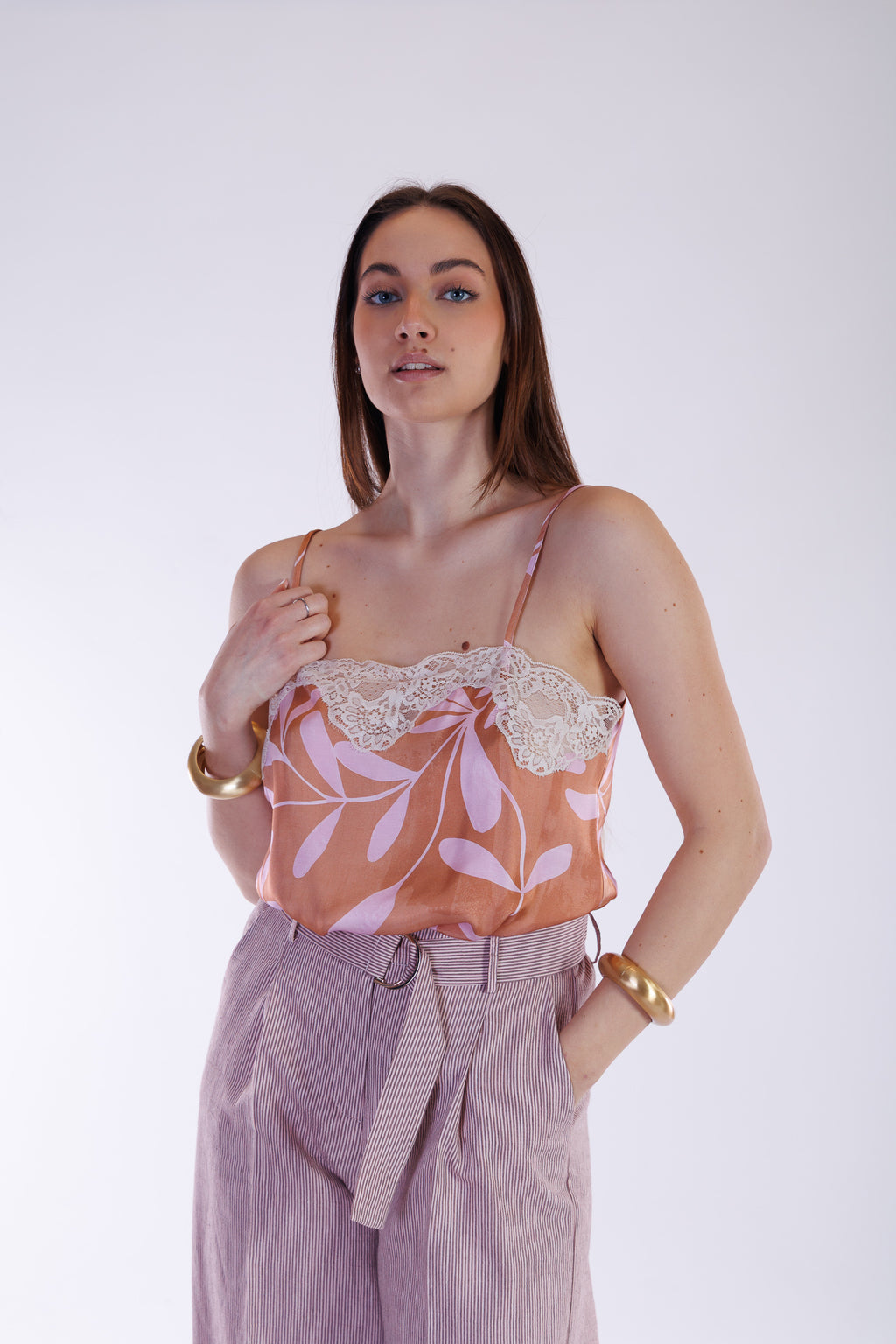 Pantalone largo righine