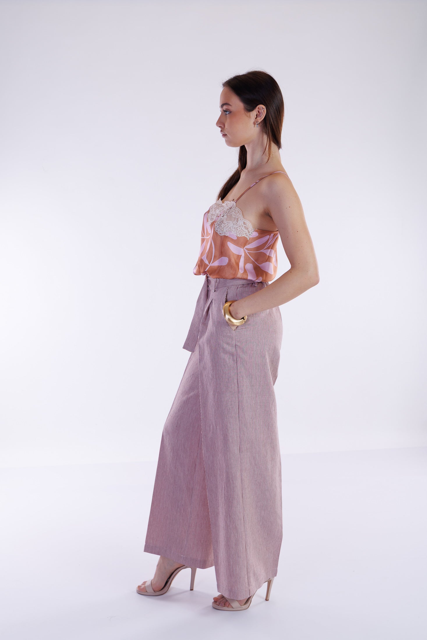 Pantalone largo righine