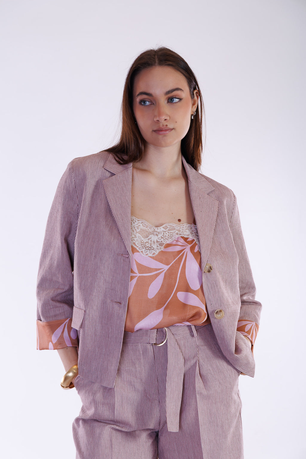 Pantalone largo righine