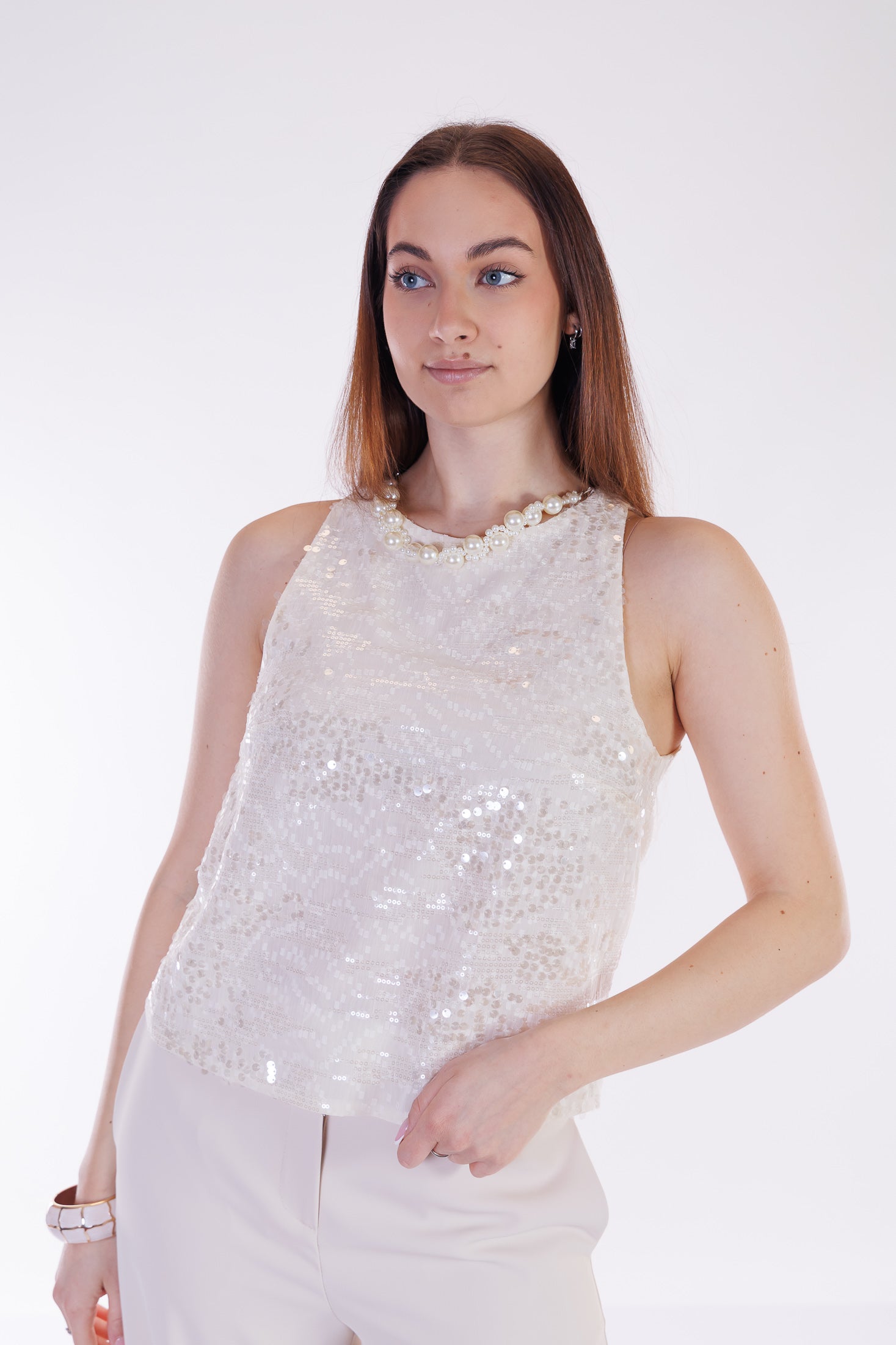 Top collana e paillettes