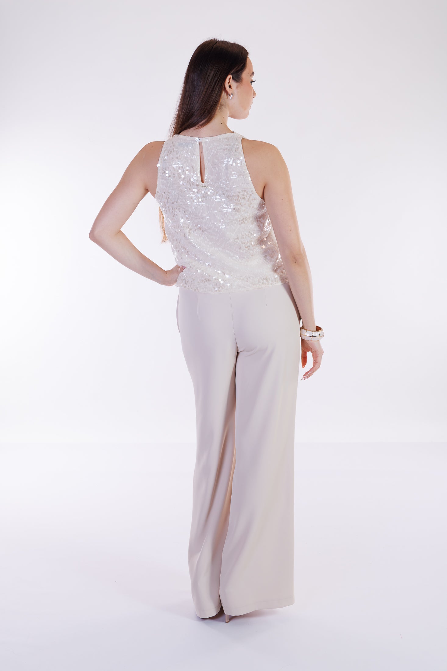 Top collana e paillettes