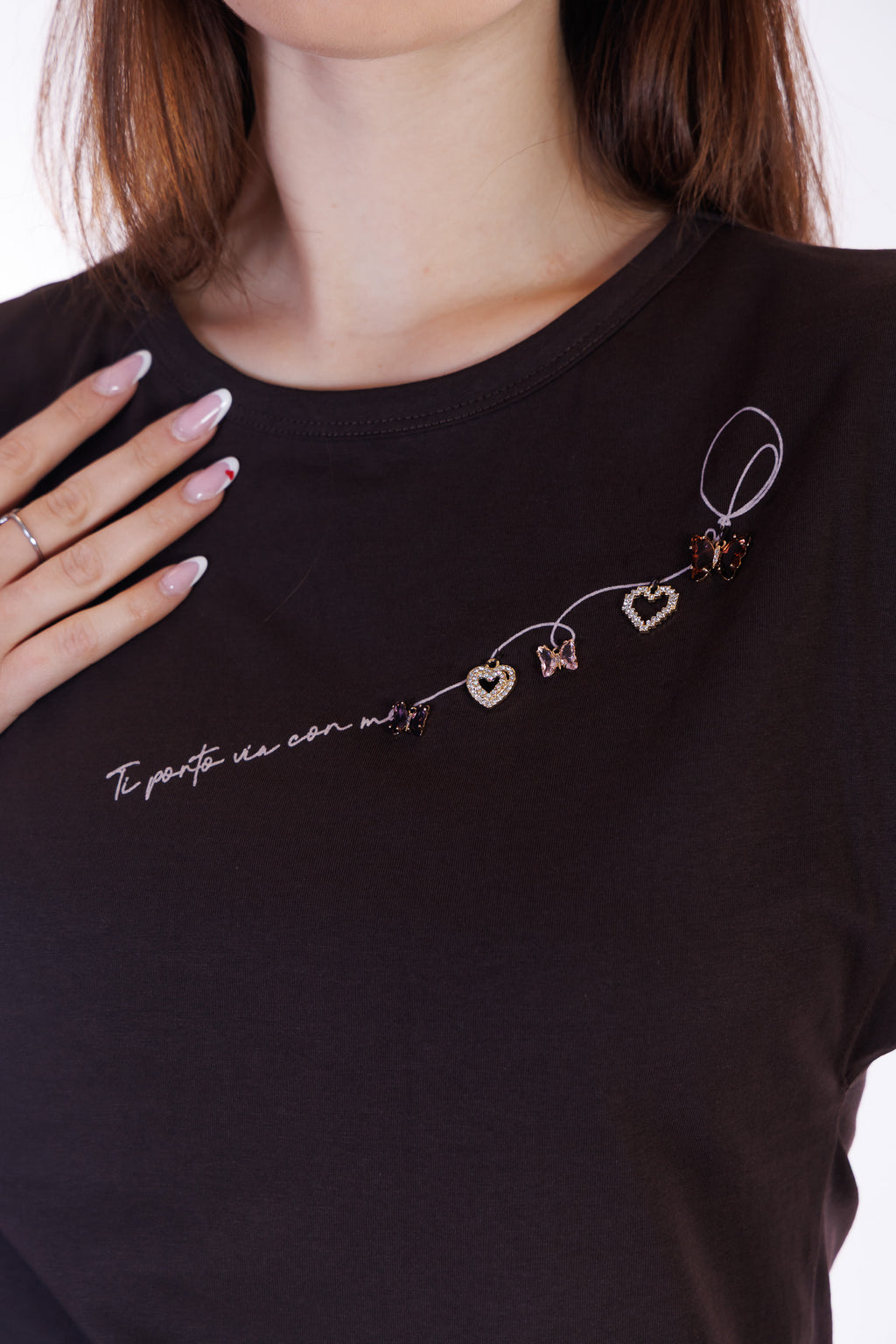 T-shirt scritta e charms